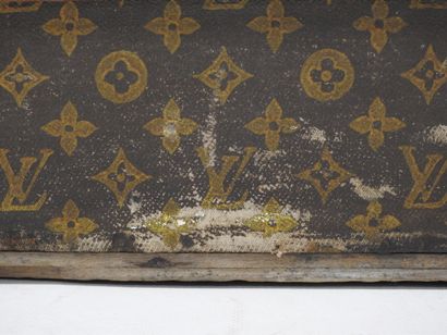 Louis VUITTON - 1 rue Sribe, Paris
Malle...