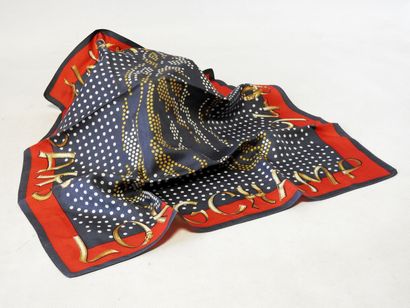 LONGCHAMP - Paris
Petit foulard à décor de...