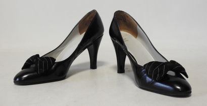 Christian DIOR - Souliers
Paire d'escarpins...