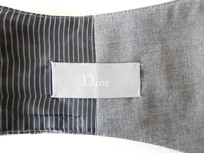 DIOR - Men
Grey cotton 3-button jacket belt.
L.:...