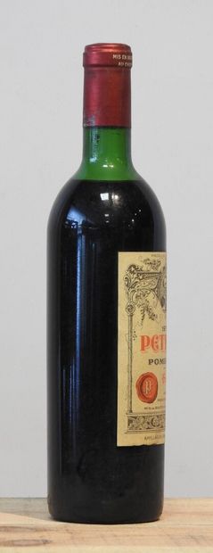 1 bottle
Château Petrus - Pomerol - 1971
Minor...
