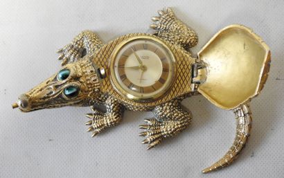 LANCEL - Paris
Crocodile-shaped gold-plated...