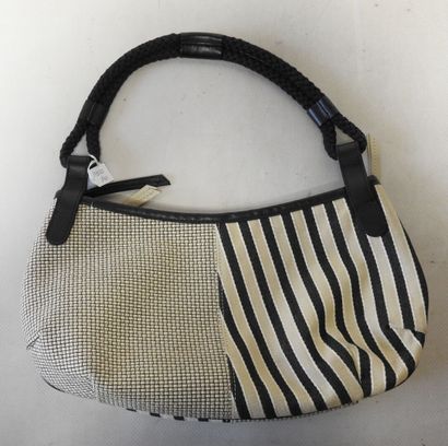 LONGCHAMP - Paris
Sac à main, porté épaule...