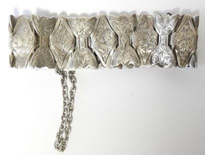 Low-titanium silver bracelet with floral...