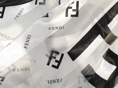 FENDI
Polyester scarf with black and white...