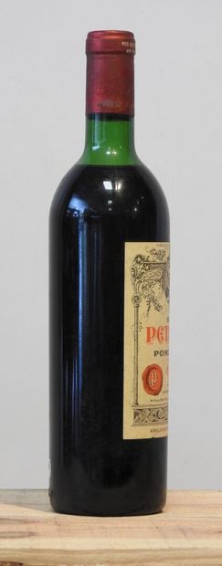 1 bottle
Château Petrus - Pomerol - 1971
Minor...