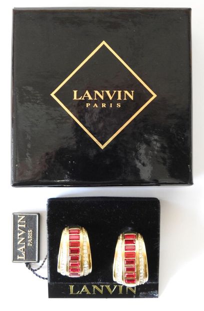 LANVIN - Paris
Pair of gilded metal earrings...