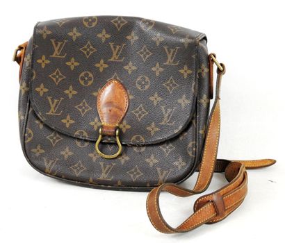 Louis VUITTON - Paris
Sac à main porté épaulé...