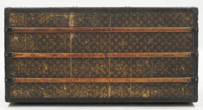 Louis VUITTON - 1 rue Sribe, Paris
Malle...