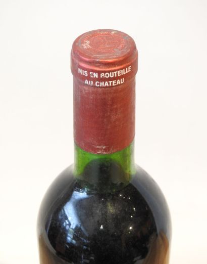 1 bottle
Château Petrus - Pomerol - 1971
Label...