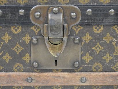 Louis VUITTON - 1 rue Sribe, Paris
Malle...