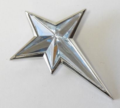 Thierry MUGLER
Silver-plated metal and resin...