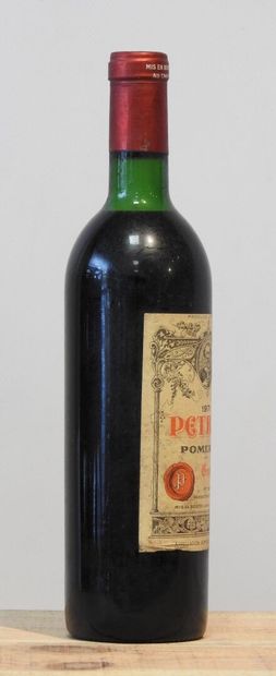 1 bottle
Château Petrus - Pomerol - 1971
Minor...