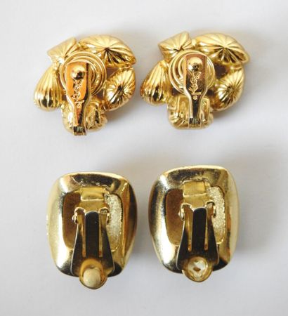 Yves SAINT LAURENT
Paire de boucles d'oreille...