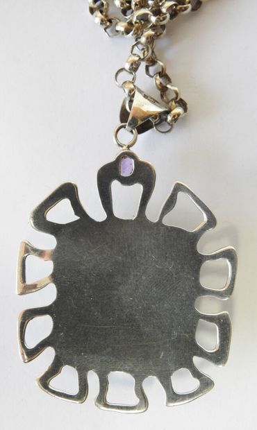 925 silver chain and pendant featuring a...