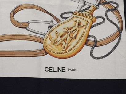 CÉLINE - Paris
Carré en soie à décor d'harnachement,...