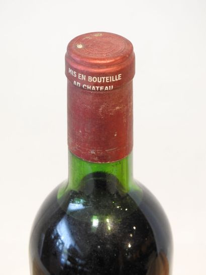 1 bottle
Château Petrus - Pomerol - 1971
Minor...