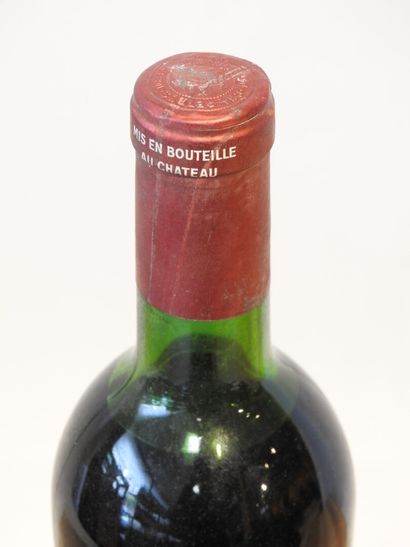 1 bottle
Château Petrus - Pomerol - 1971
Minor...