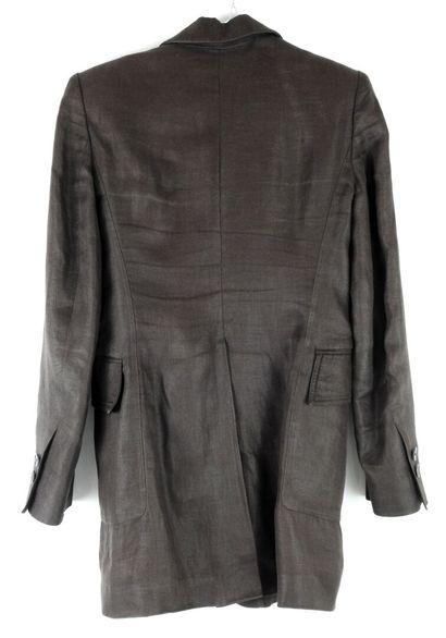HERMES - Paris
Veste longue en lin marron.
Taille...