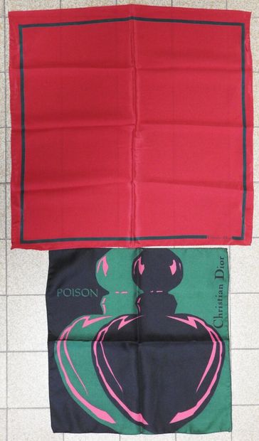 Christian DIOR
Lot de 2 petites pochettes...