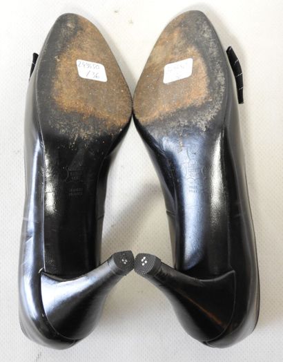 Christian DIOR - Souliers
Paire d'escarpins...