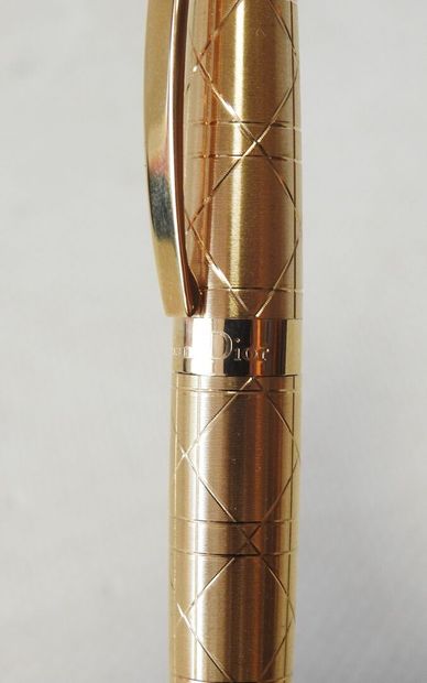 Christian DIOR 
Gold-plated ballpoint pen...