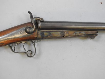 Fusil à chien extérieur, calibre 16. Finition...