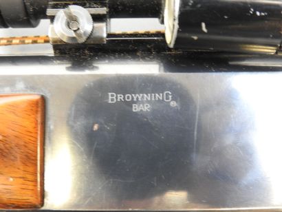 Carabine semi automatique BROWNING modèle...