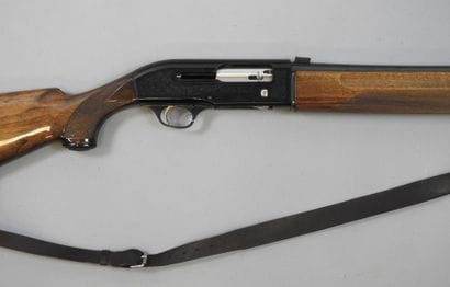 Fusil semi automatique P. BERETTA modèle...
