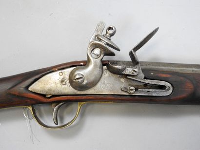 Fusil à silex, calibre 14. Canon marqué de...