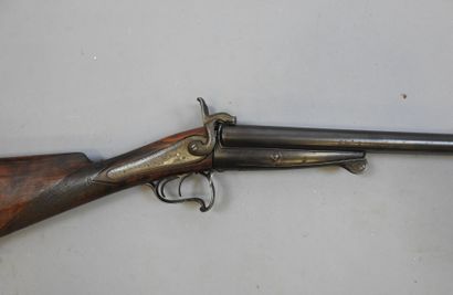 Fusil à chien extérieur, calibre 16. Marqué...