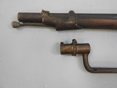 Epave de fusil règlementaire français avec...