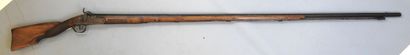 Long Fusil à percussion, calibre 12. Canon...