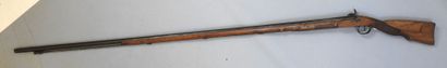Long Fusil à percussion, calibre 12. Canon...
