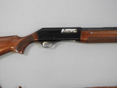 Fusil semi automatique FABARM (Brescia) modèle...