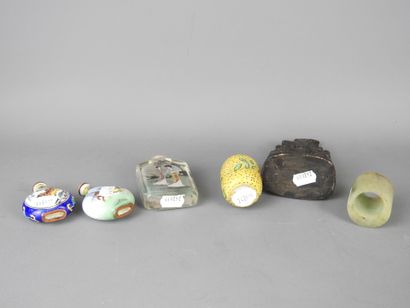ASIA: Six small display objects including...