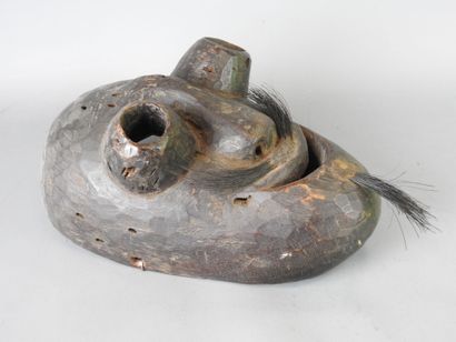 NEPAL 
Hardwood with dark patina
Rare mask...