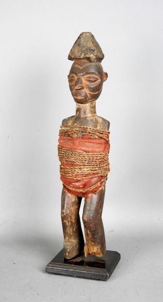 YAKA, République Démocratique du Congo.
Bois,...