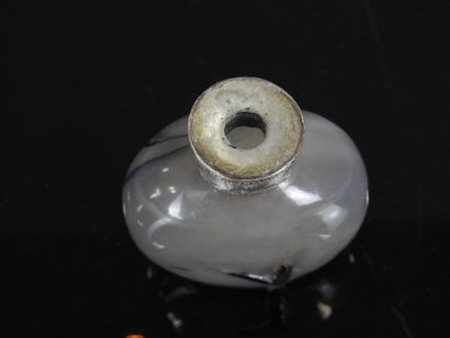 CHINE - XXe siècle
Flacon tabatière en agate...