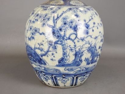 CHINA: Porcelain vase with white-blue landscape...