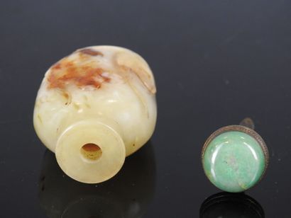 CHINE - XIXe siècle
Flacon tabatière en jade...