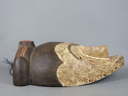 GABON : Masque Fang en bois, XXème siècle....