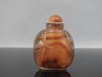 CHINE - Vers 1900
Flacon tabatière en agate...