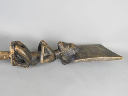 YIRUBA , Nigeria : Sceptre OSHESHANGO représentant...