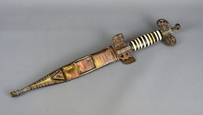 MAURES Mauritania 
Beautiful brass dagger...