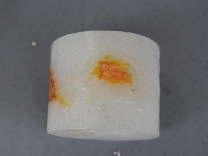 DISQUE BI en jade veiné rouille. Haut : ...