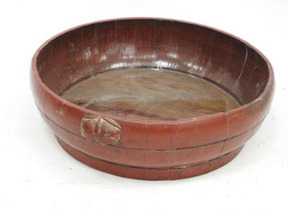BIRMANIE : Bassine de forme circulaire en...
