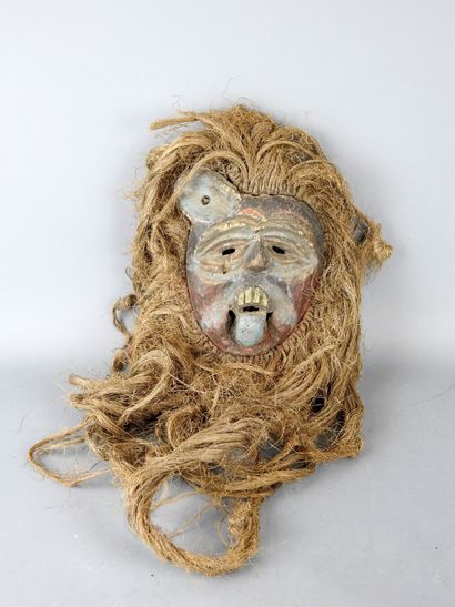 MALAOUI : 
Very old polychrome wooden mask...