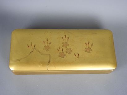PETITE BOITE de forme rectangulaire en pierre...