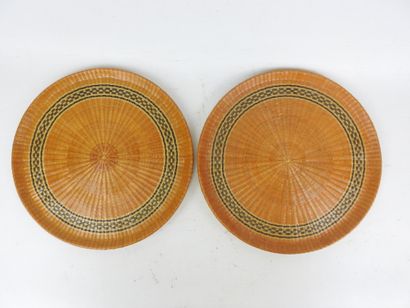 VIETNAM : Partie de service de table en porcelaine...